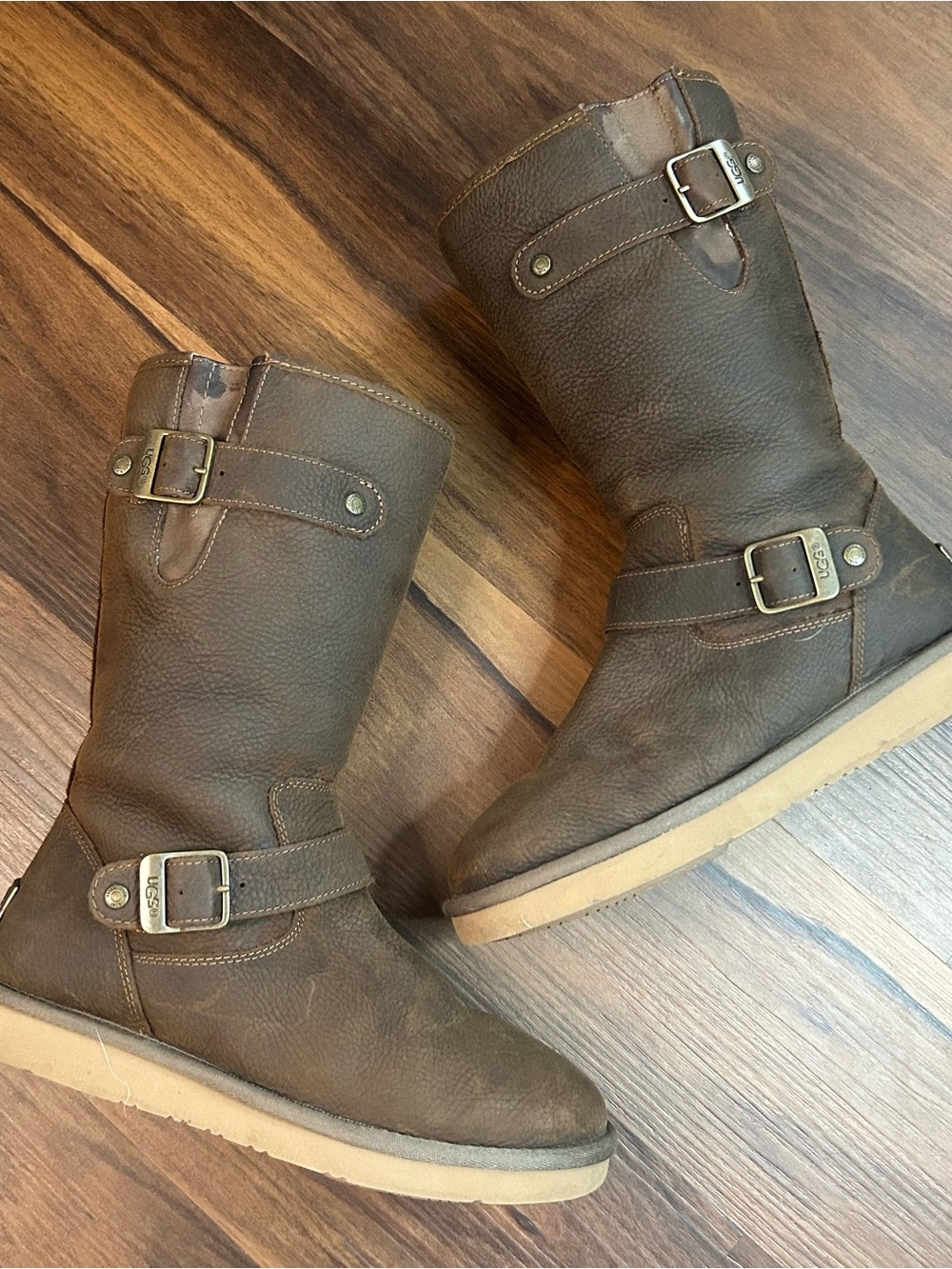 UGG woman’s Brown Leather sutter Buckle Boots